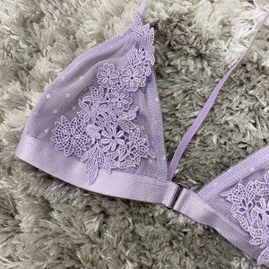 NWT Forever 21 Lilac Lace Bralette